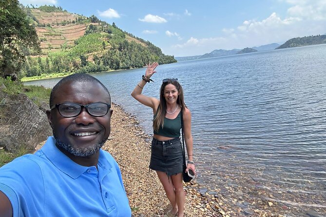 4 Days Gorilla Trekking, Lake Bunyonyi and Rwanda National Parks - Two countries and two remarkable primate treks