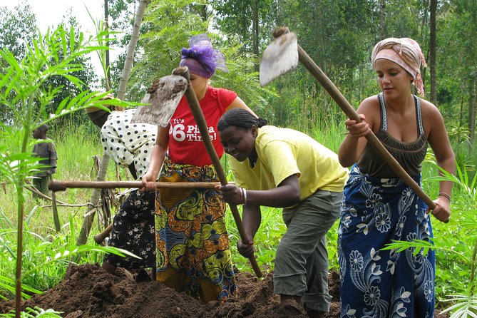 A Day in the Life of a Local Artisan - Working beside an artisan family