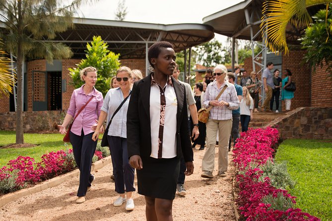 Akilah Experience - Walking into Nyamirambo for a local view
