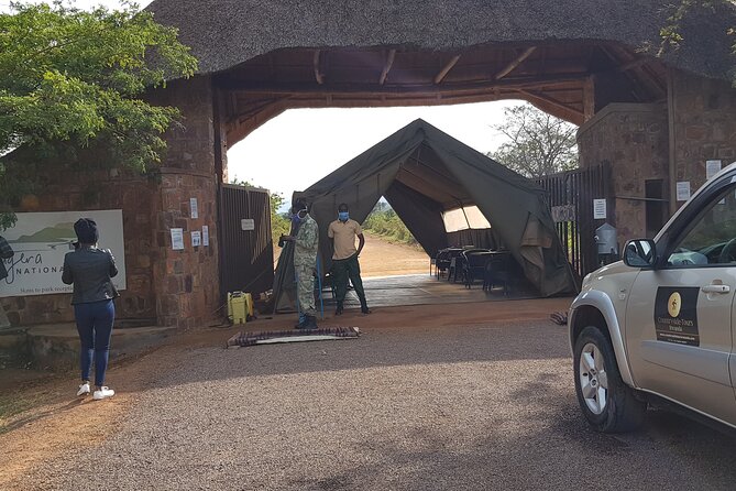 Cool Share Day Akagera Game Drive, Daily Depart, Boat Ride, Lunch - Entering Akagera National Park