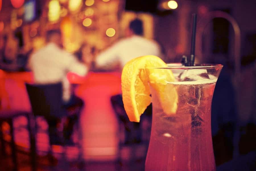 Kigali: Sunset Drinks, Dinner, and Nightlife Tour - Meeting Malik at Lemon Kigali
