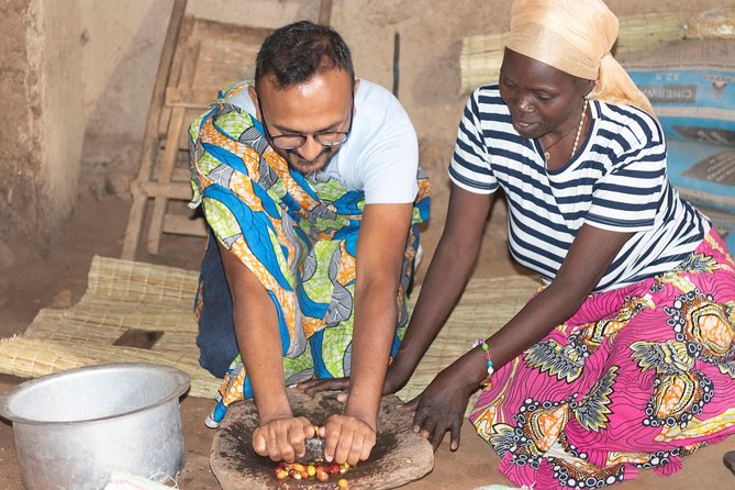 Rwandan Coffee Experience - Picking cherries and carrying water