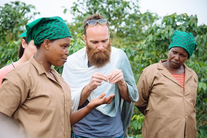 Women-led Coffee Farm Trek - Meeting the farmers with Patty